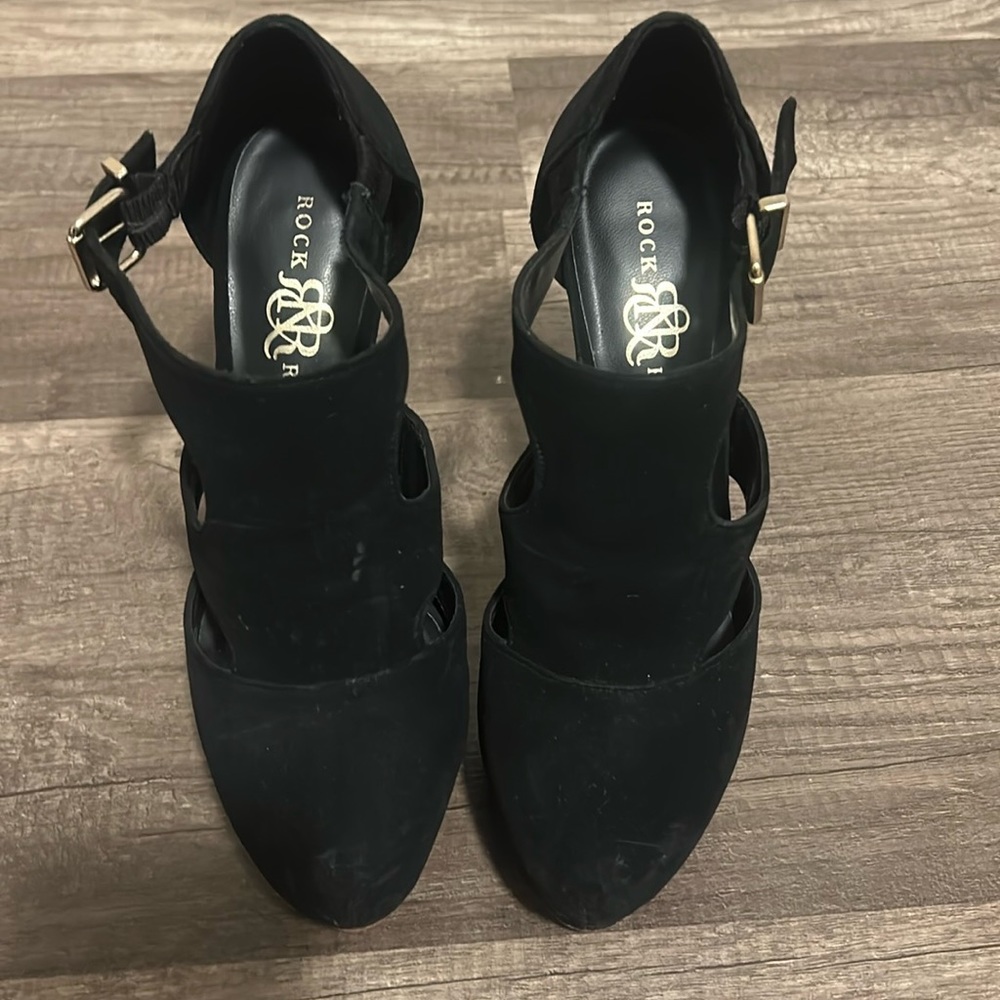 Barely worn size 6.5 Rock Republic platform heels!
